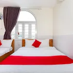 RedDoorz Rita Hotel near Nguyen Kiem
